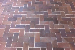 Heringbone pattern paving